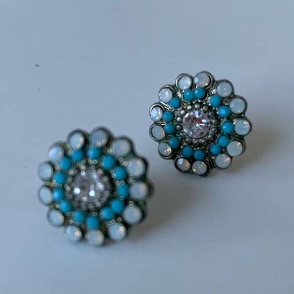 Exquisite Stud Earrings with the Radiant Moonstone and the Lustrous Turquoise - Picture 4 of 4
